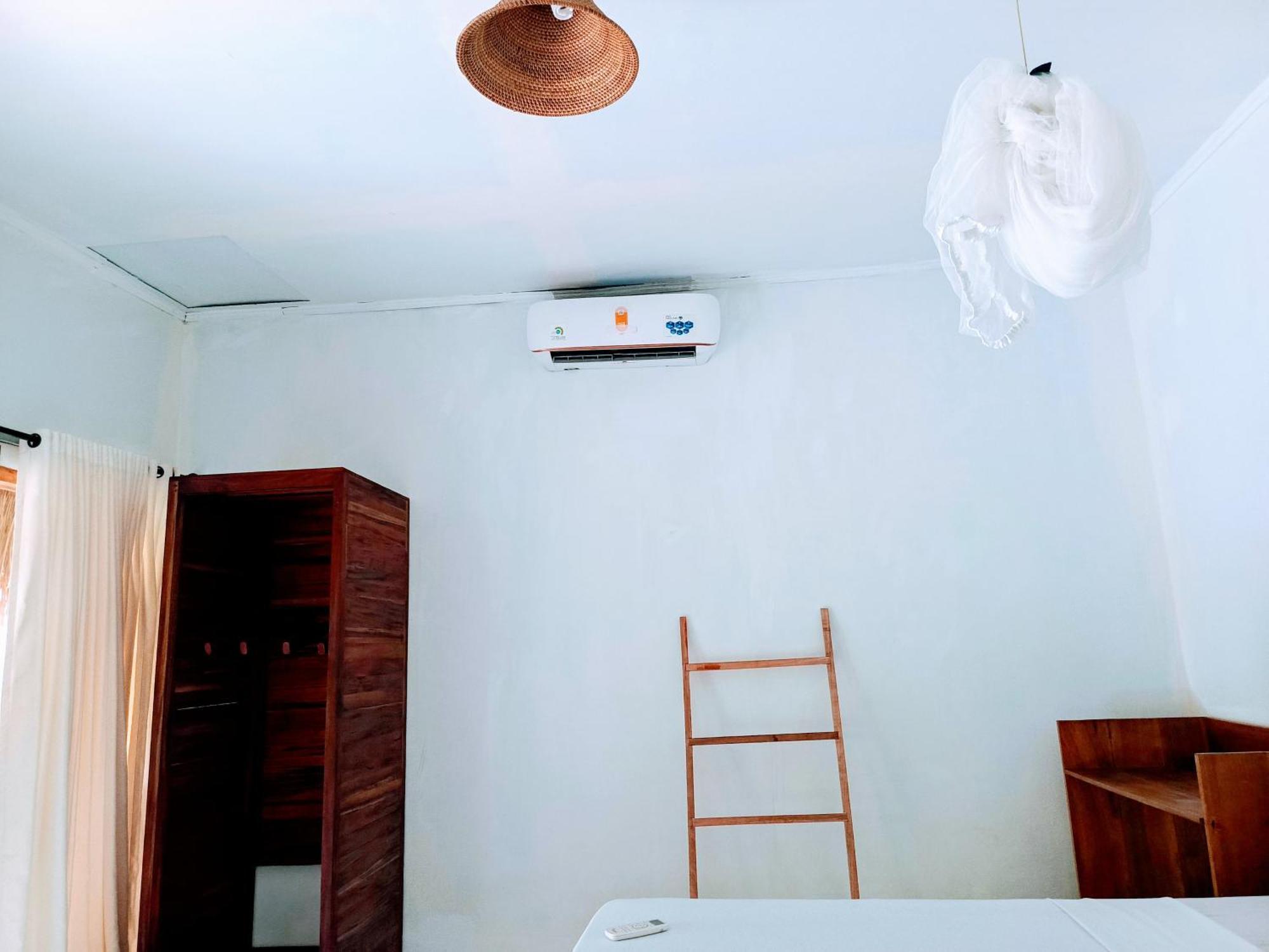 Mengalung Bungalow Kuta  Exterior foto