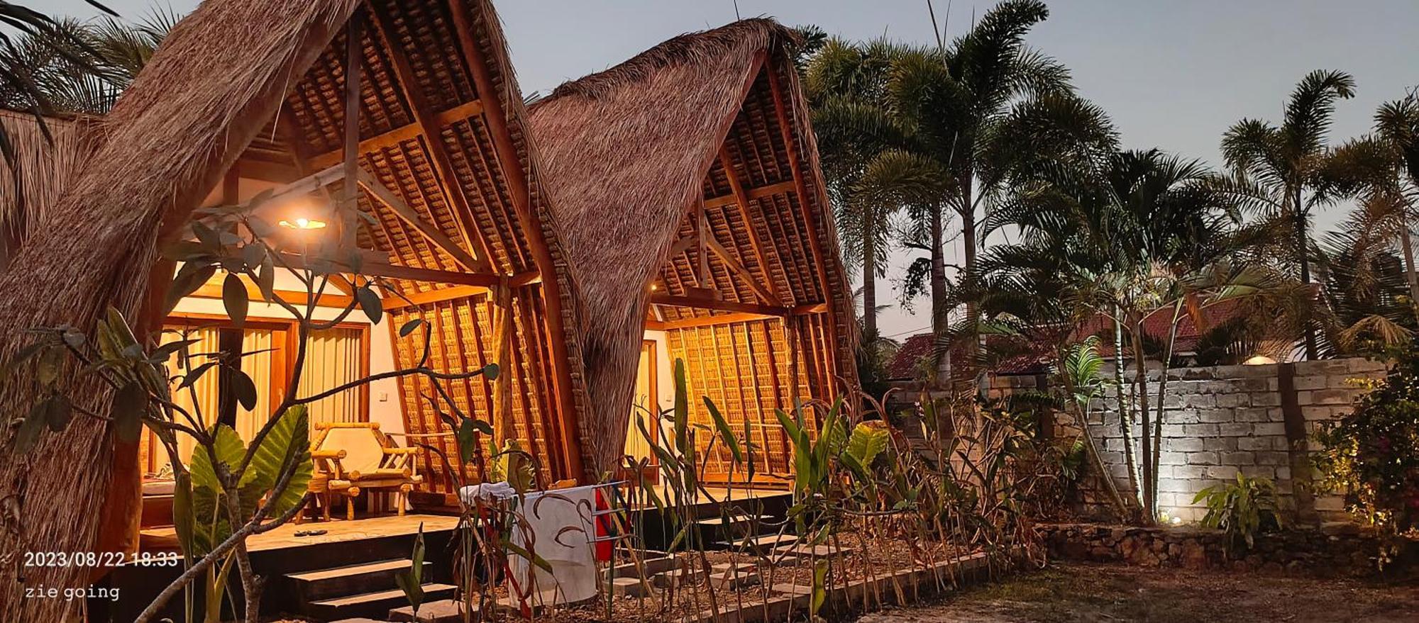Mengalung Bungalow Kuta  Exterior foto